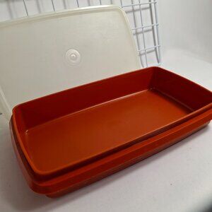 Vintage Collectible Tupperware Deli Bacon Keeper Paprika Red 9.5 x 5.5 x 1.75 In
